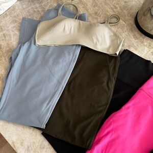 Lots of women’s Lululemon xl 12-14